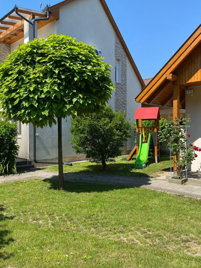 Appartamento Magyar Apartman Iii. Hajdúszoboszló Esterno foto