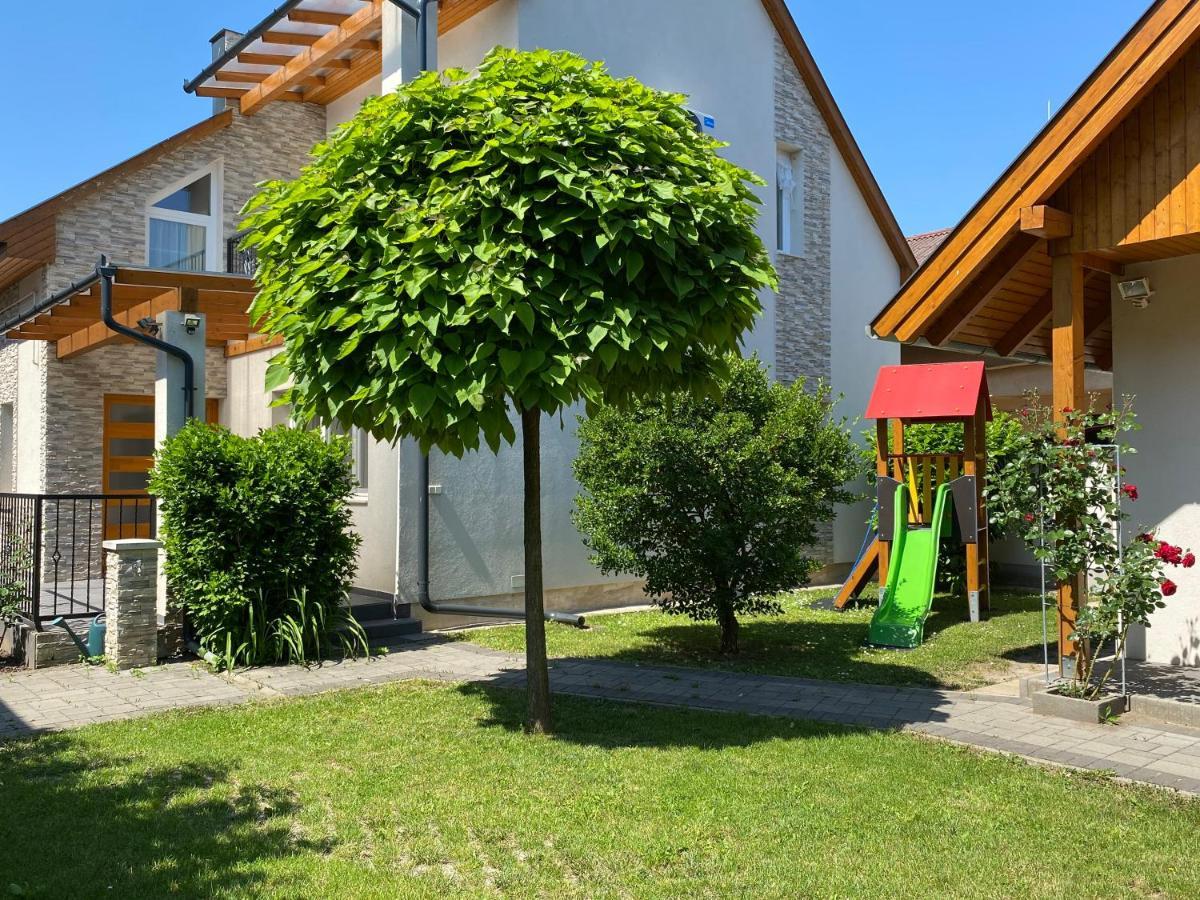 Appartamento Magyar Apartman Iii. Hajdúszoboszló Esterno foto