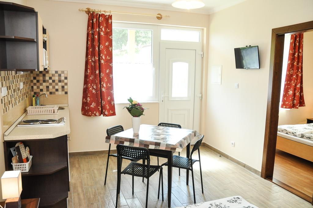 Appartamento Magyar Apartman Iii. Hajdúszoboszló Esterno foto